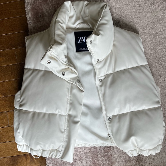 Zara puffer - size small - Picture 1 of 4